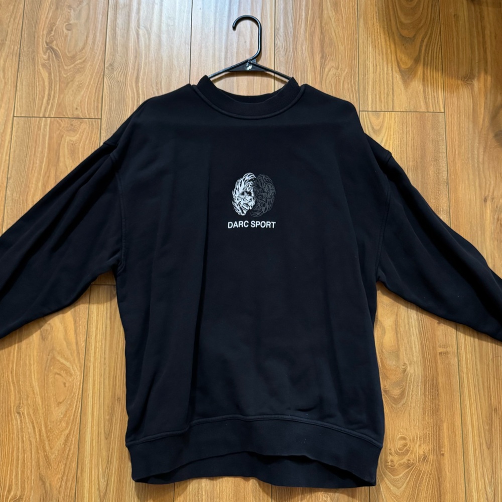 DARC SPORT CREW NECK - SIZE LARGE